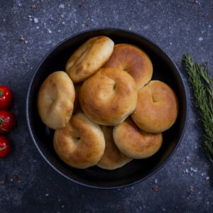 كعك زحلة مع حليب