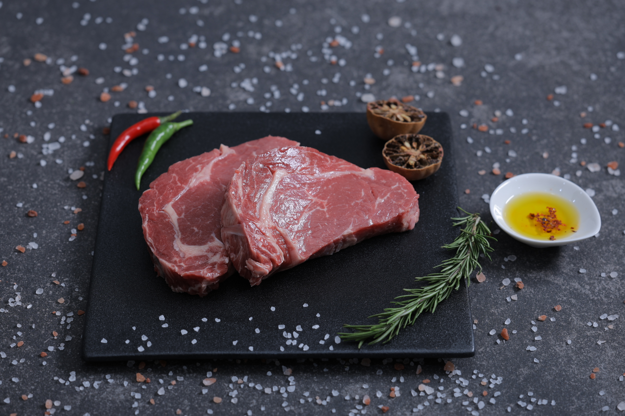 Striploin Local Beef Steak (slice)