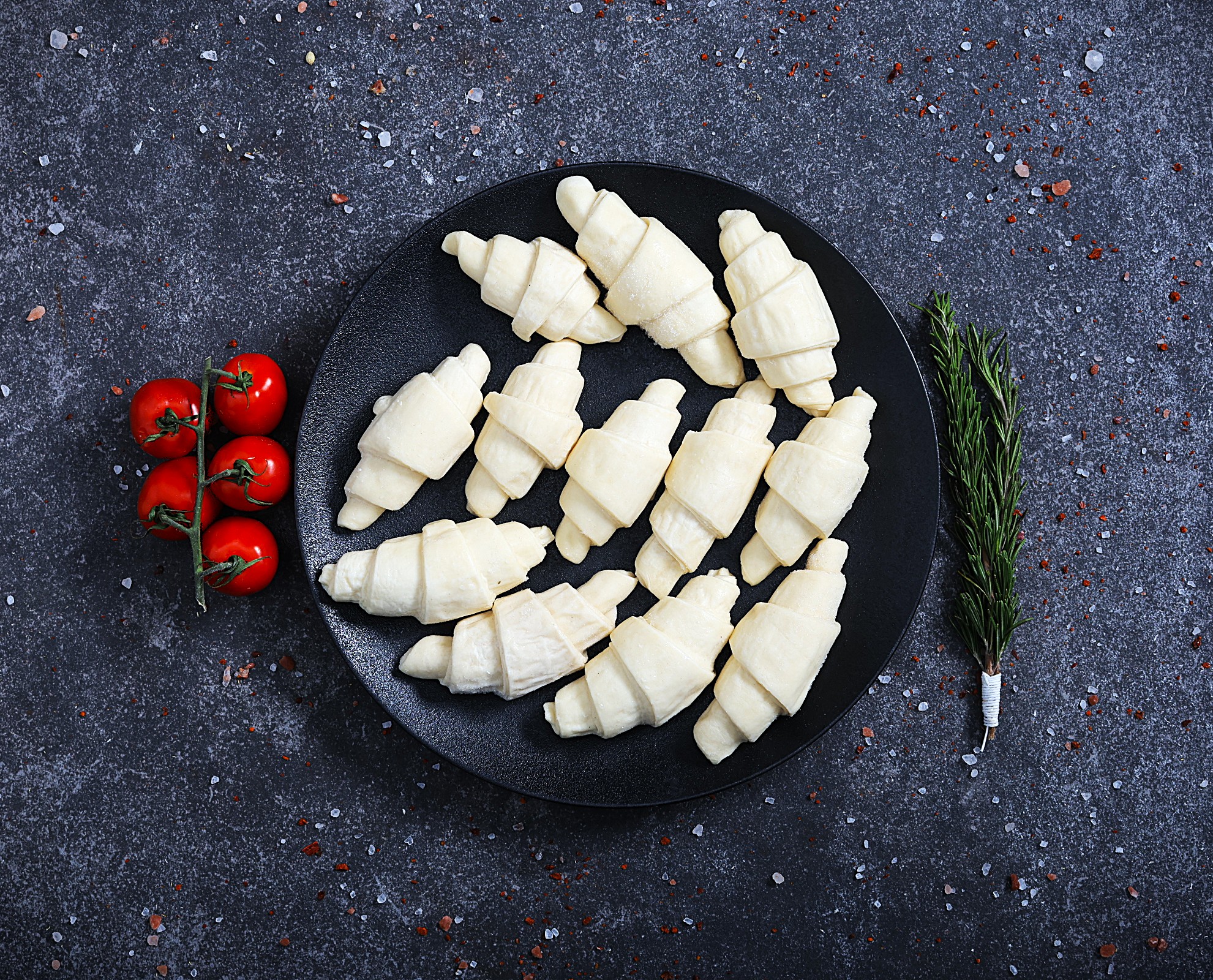 Zatar Croissant (12 pcs)