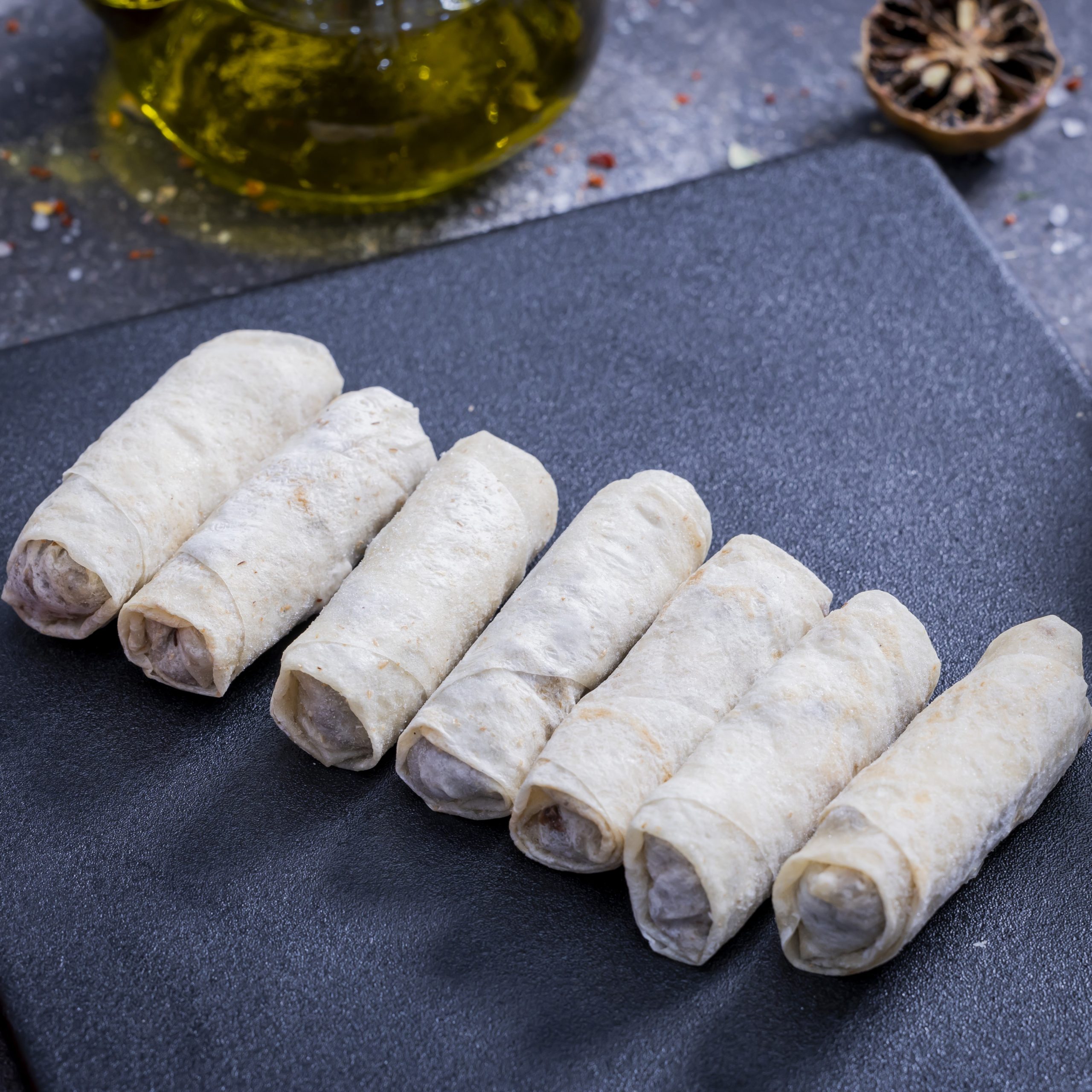 Mosakhan Roll (12 pcs)