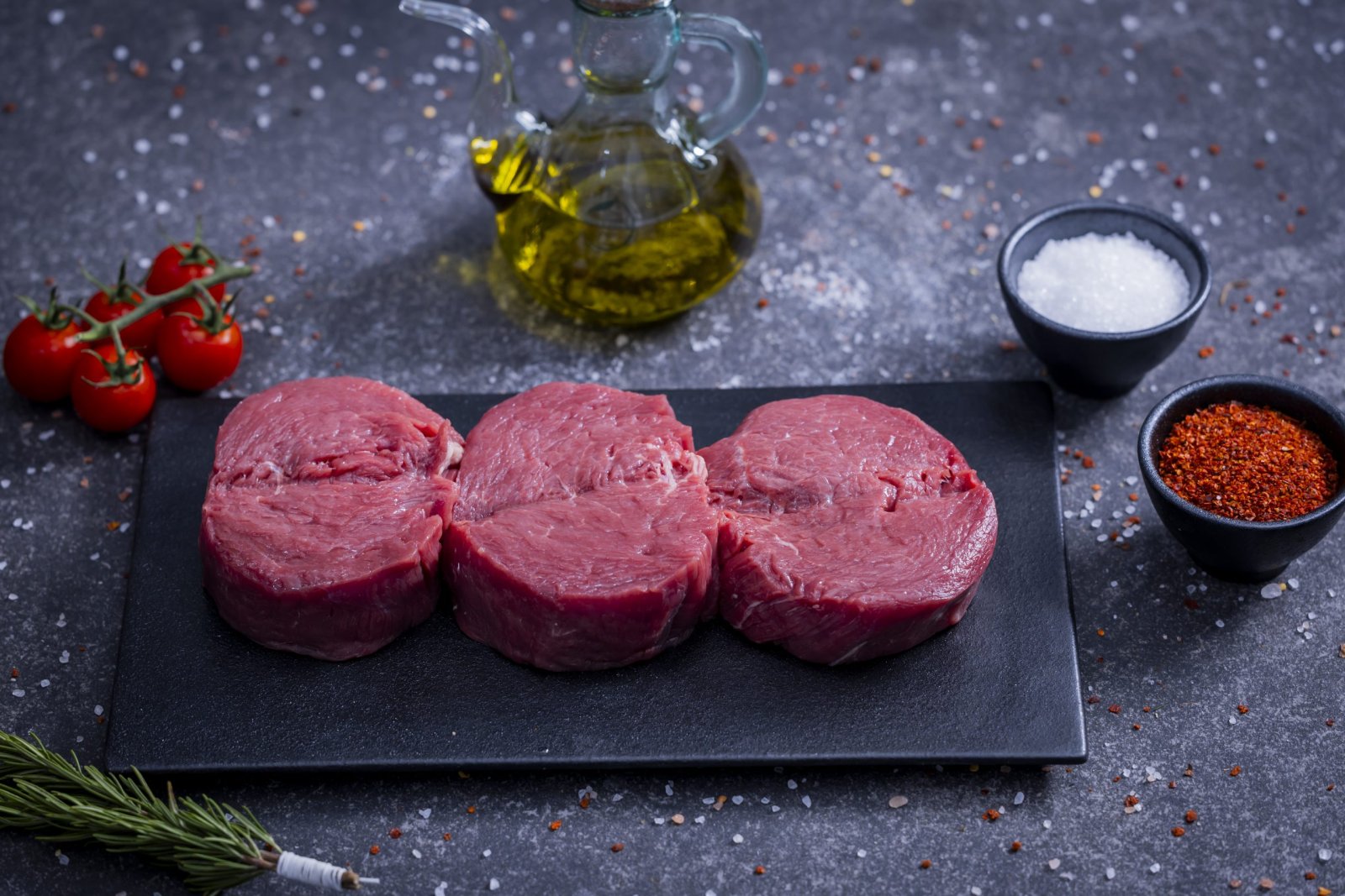 ستيك فتايل عجل متبل للشوي - fresh from The Meat Master Butchery